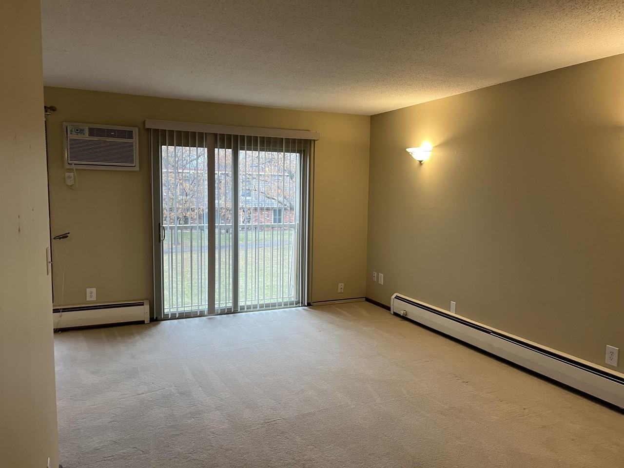 912 9th Ave S #1 - Photo 2 of 6