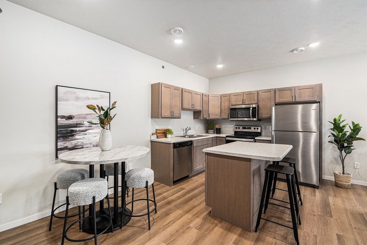 2936 E Bison Trail - Photo 2 of 21