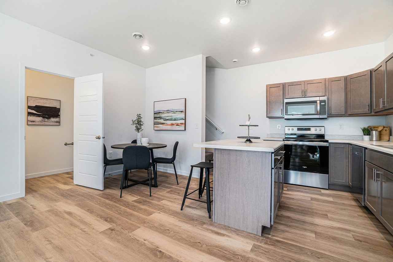 41Six - Photo 4 of 29