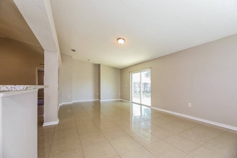 10373 Marsh Hawk Dr - Photo 3 of 16