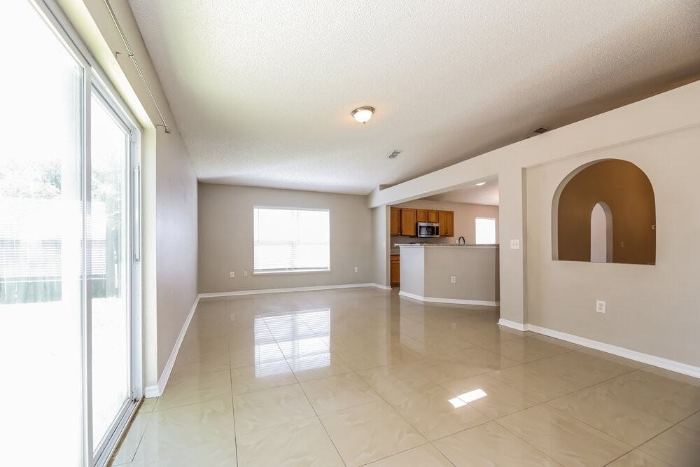 10373 Marsh Hawk Dr - Photo 4 of 16