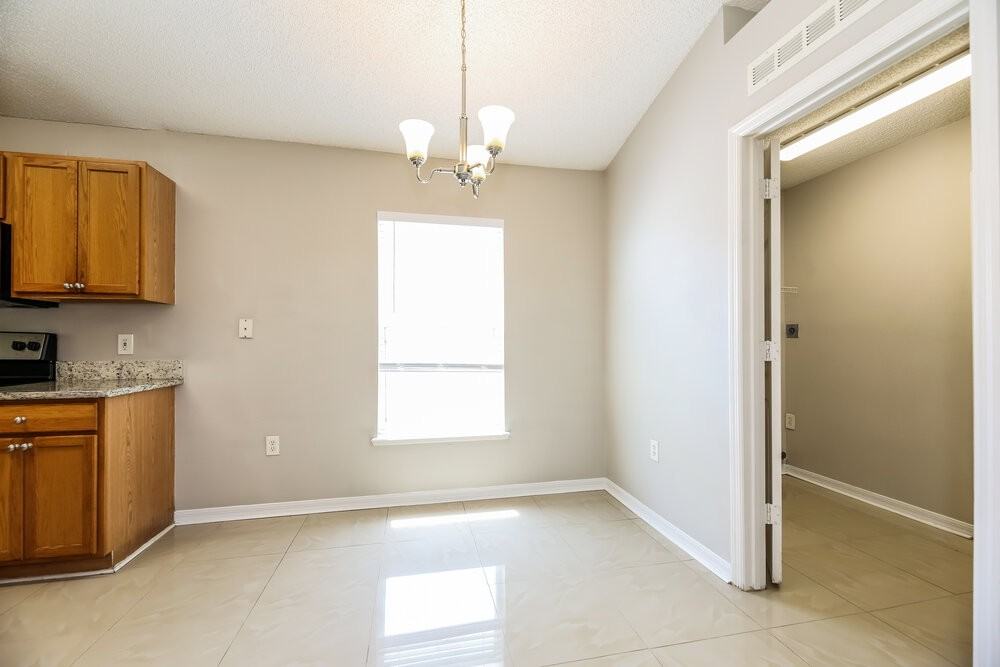 10373 Marsh Hawk Dr - Photo 6 of 16