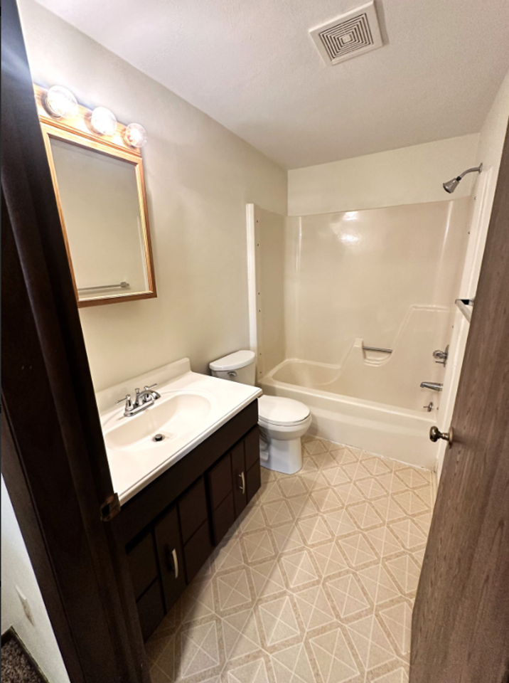 Briarwood Townhomes - Photo 2 of 8