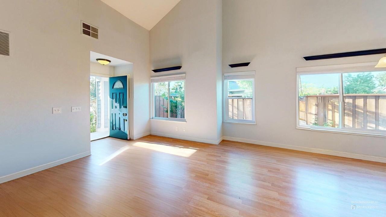 690 Timberline Ter - Photo 3 of 15