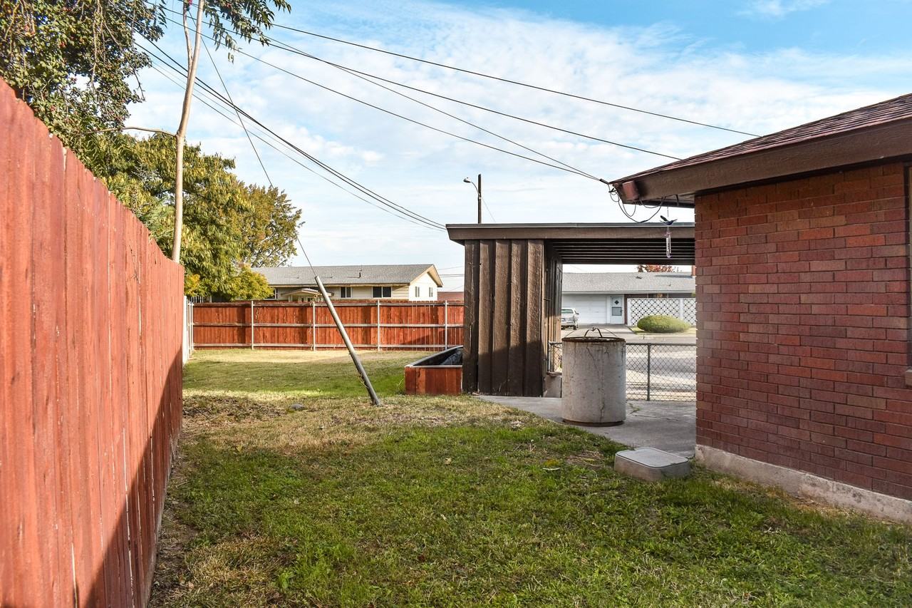 Single-Story Duplex in Kennewick - Photo 4 of 5