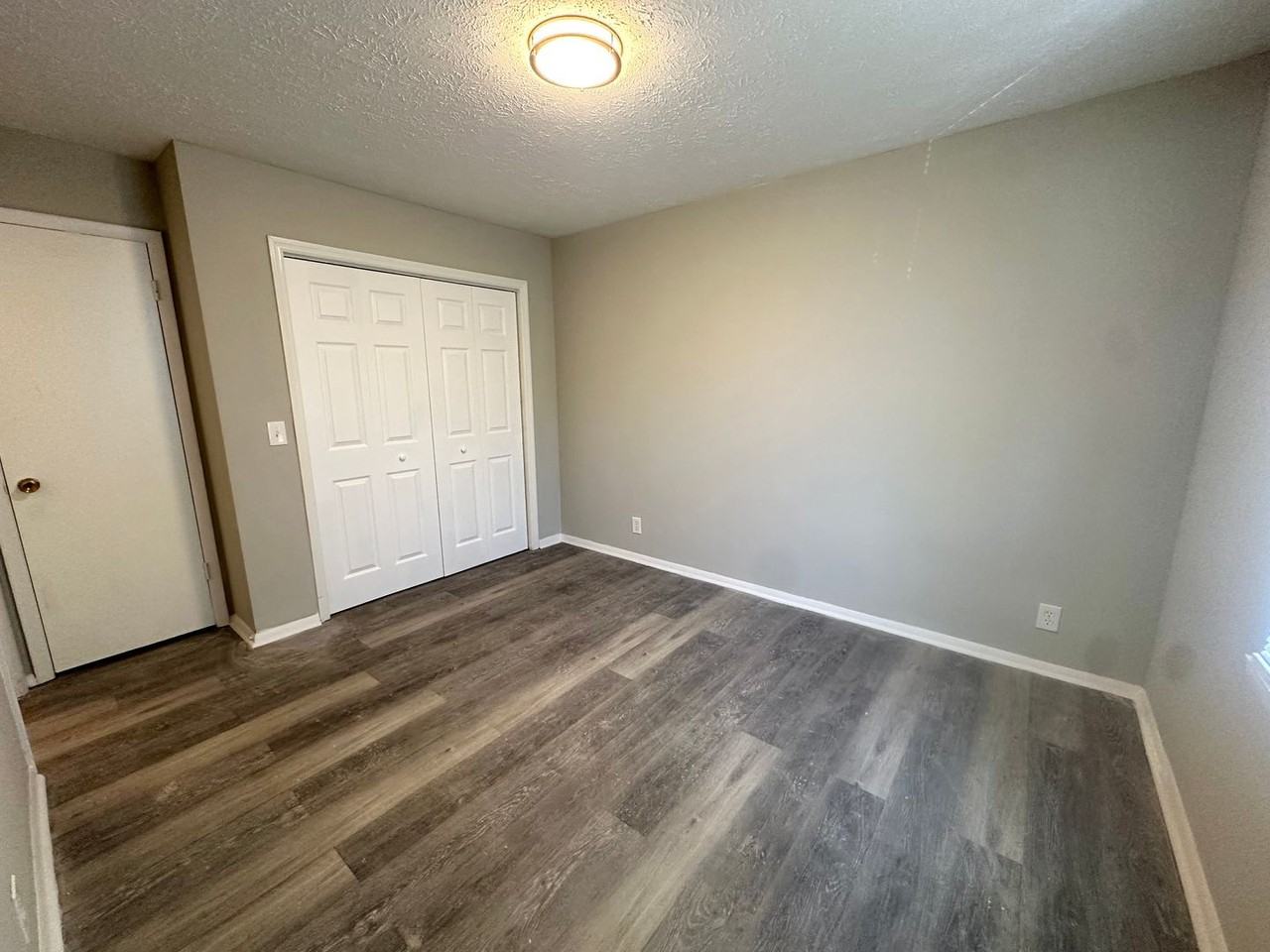 334 E Webster St - Photo 3 of 10