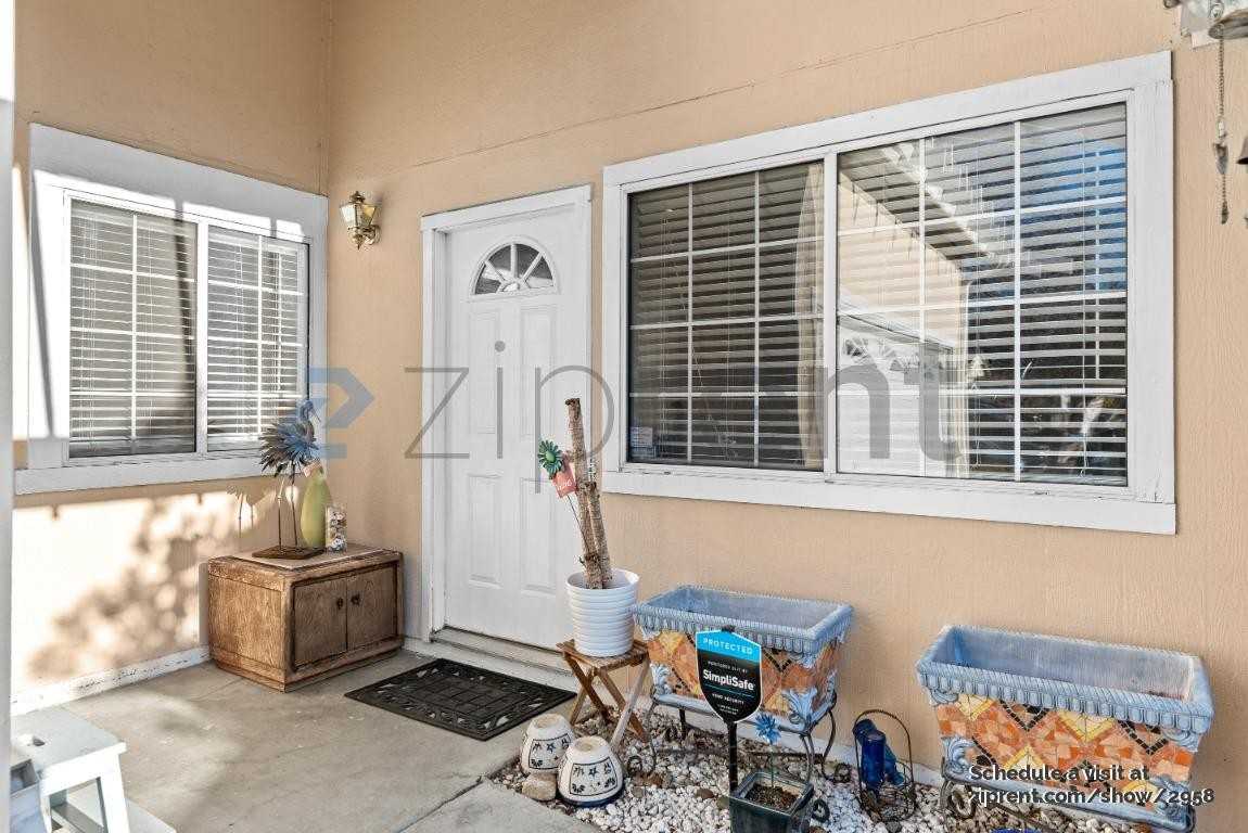 4252 Gordon St - Photo 2 of 17