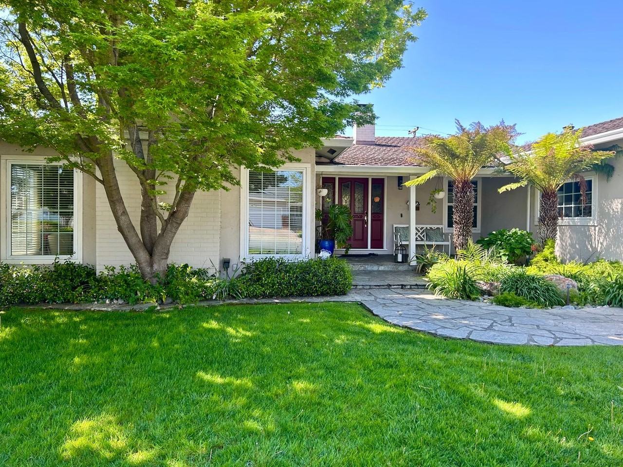 2277 Gunar Dr - Photo 2 of 39