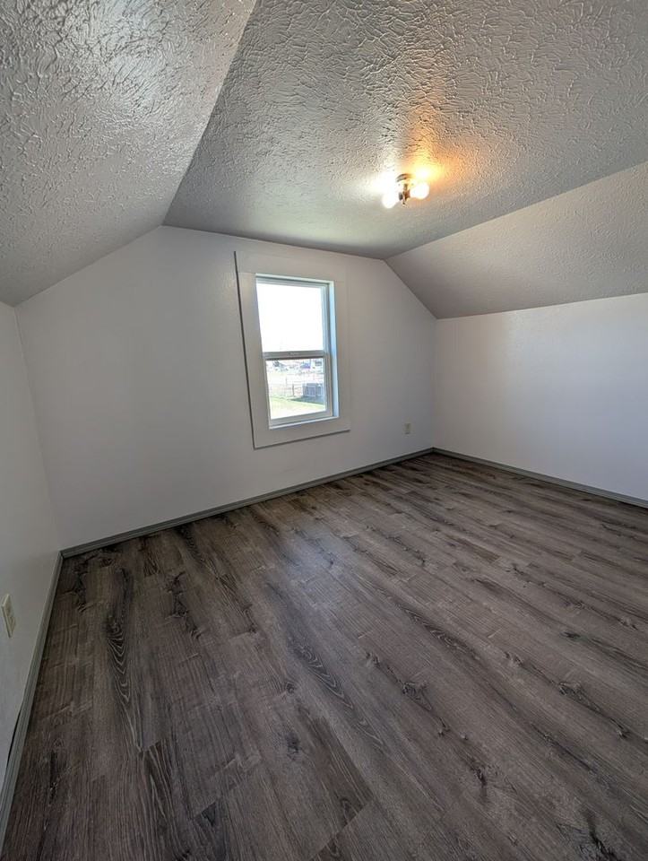 3623 Anderson Ave - Photo 4 of 13
