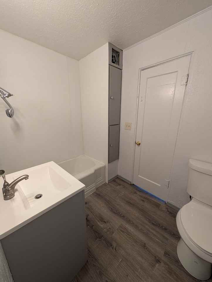 3623 Anderson Ave - Photo 7 of 13