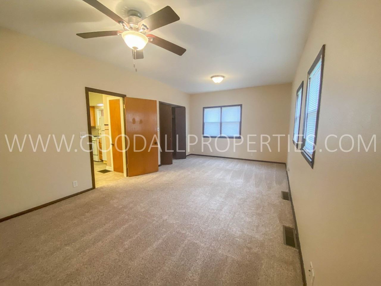 202 S 11th St - Photo 6 of 16