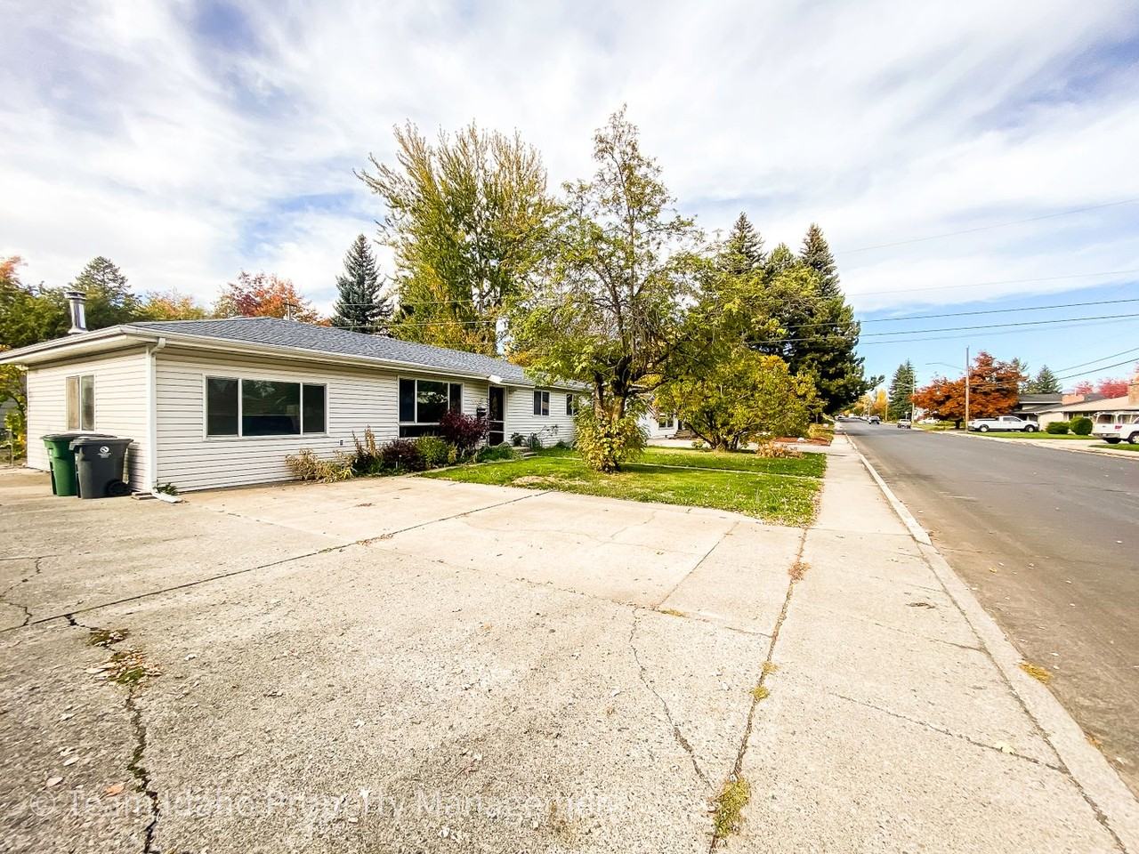 819 S Blaine St - Photo 2 of 40