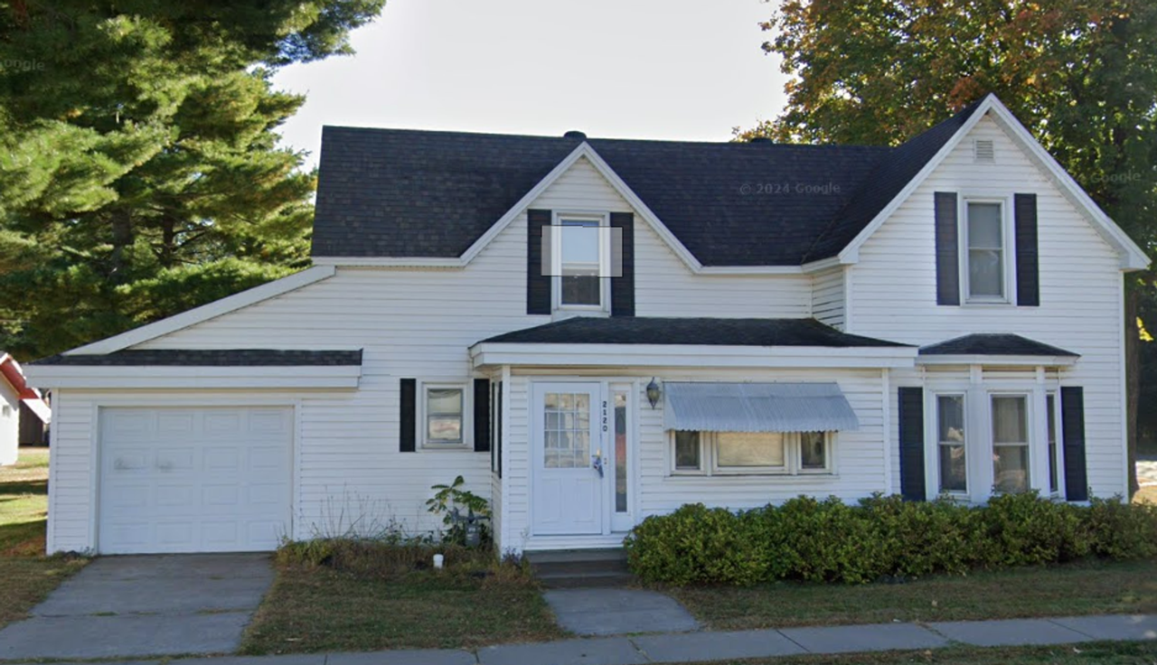 2120 Broadway St S - Photo 2 of 15