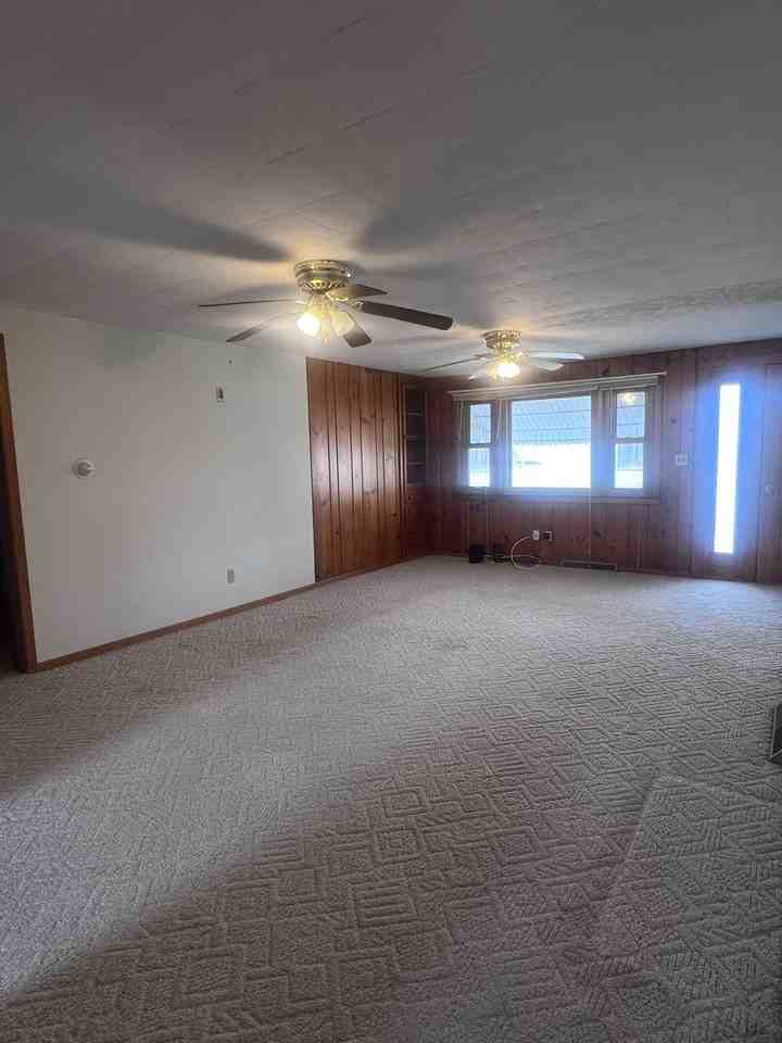 2120 Broadway St S - Photo 4 of 15