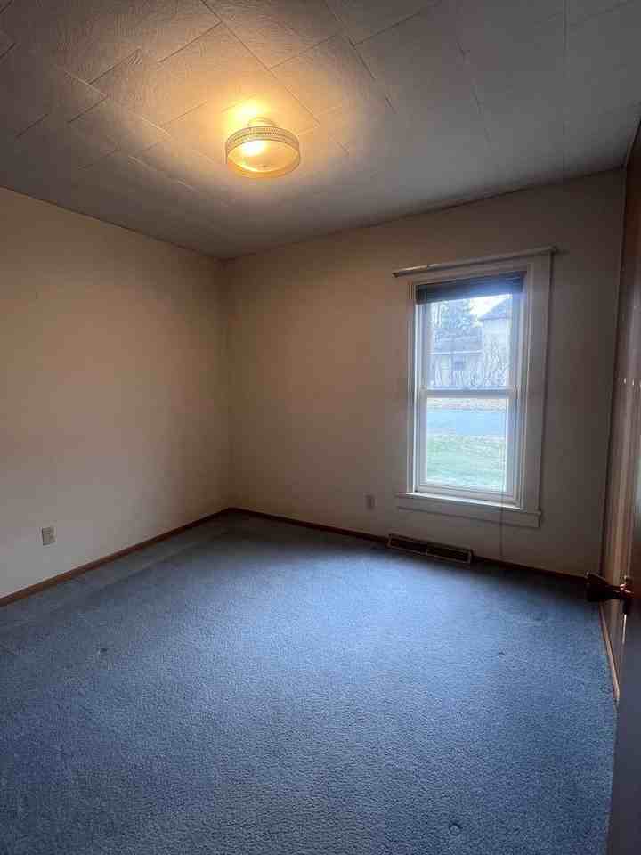 2120 Broadway St S - Photo 6 of 15