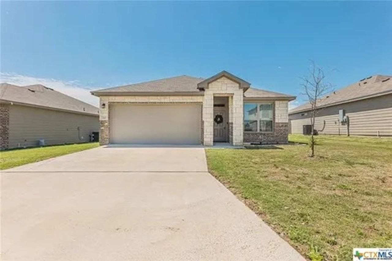 7445 Mossy Ridge Ln - Photo 3 of 29