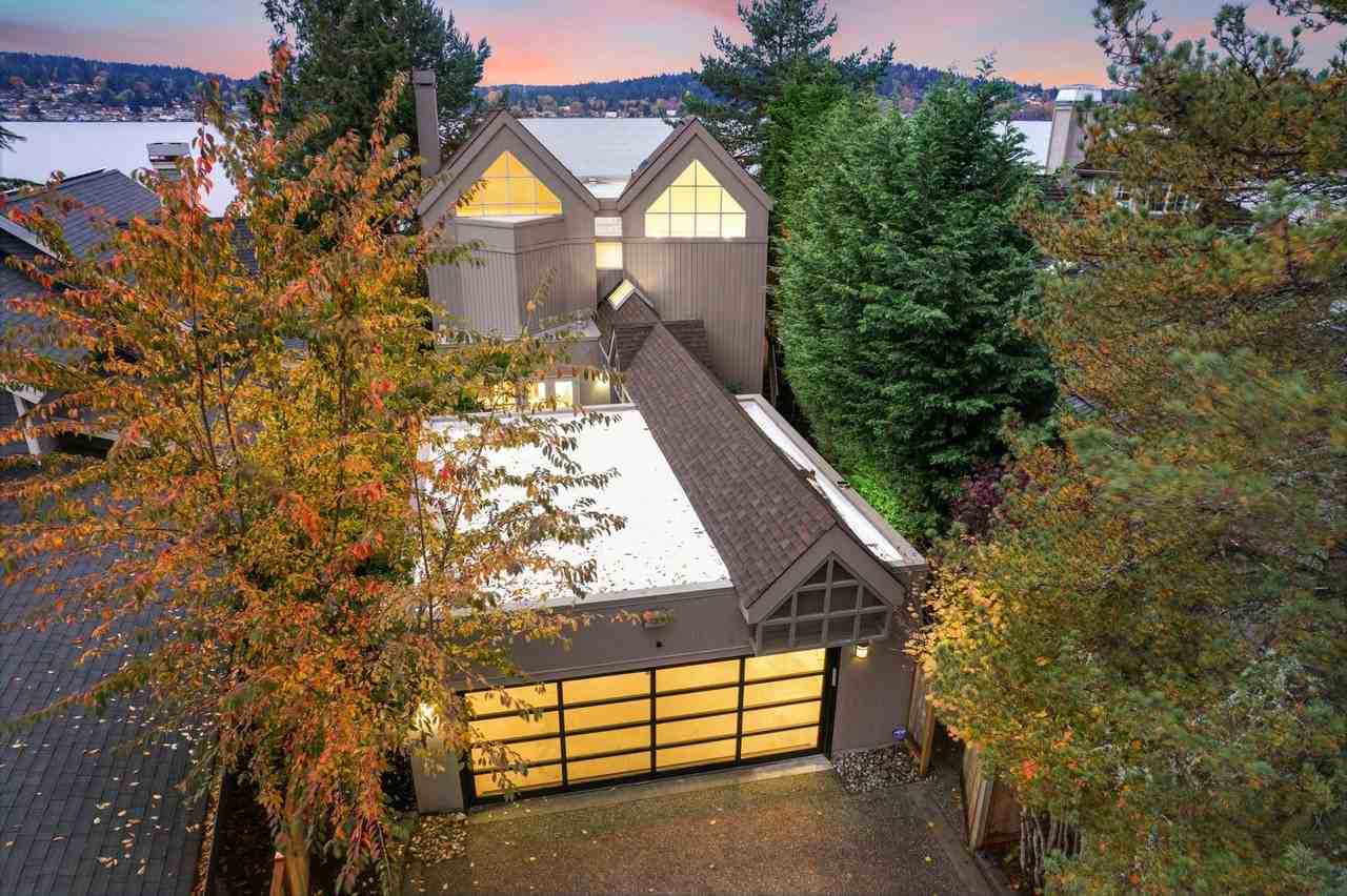 5810 Ne Arrowhead Dr - Photo 2 of 39