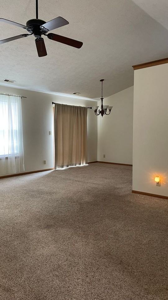 205 S Furlong Dr - Photo 5 of 17