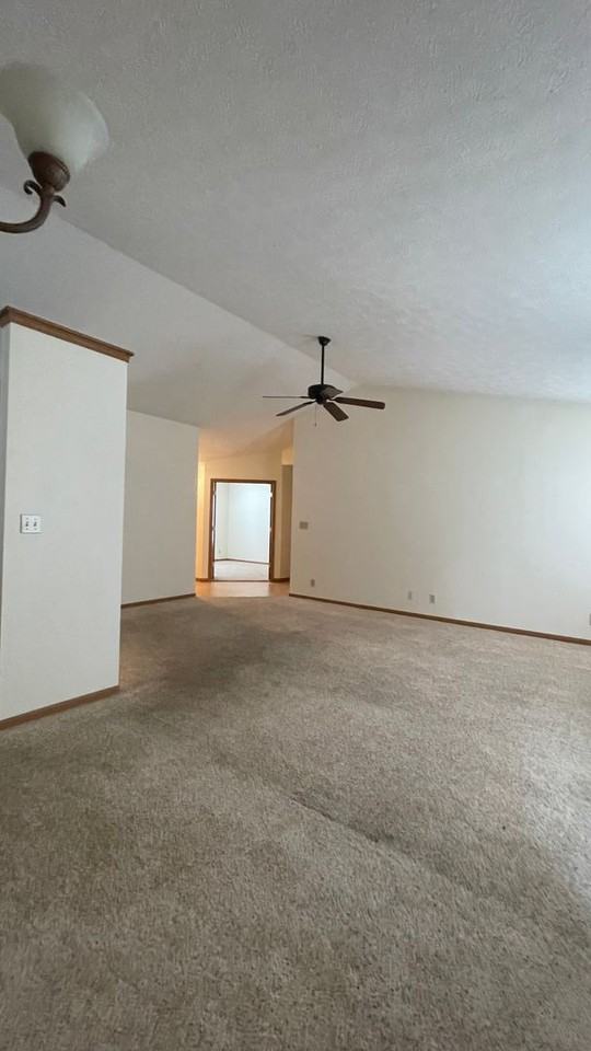205 S Furlong Dr - Photo 4 of 17