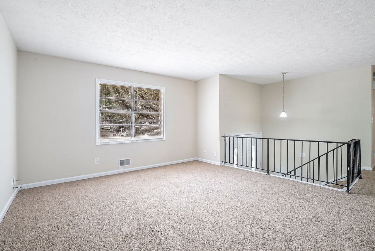 529 Martindale Ct - Photo 2 of 21
