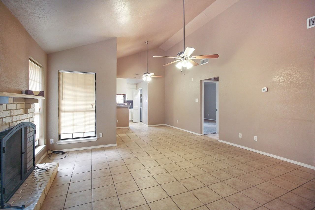 5922 San Joaquin - Photo 2 of 12