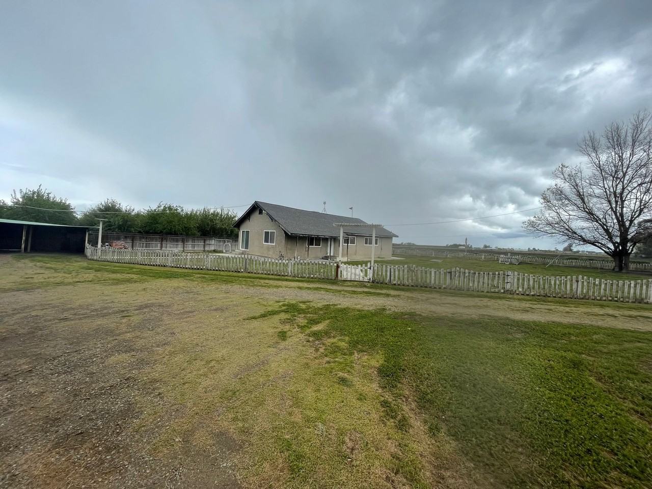 17121 Brannon Ave - Photo 2 of 23