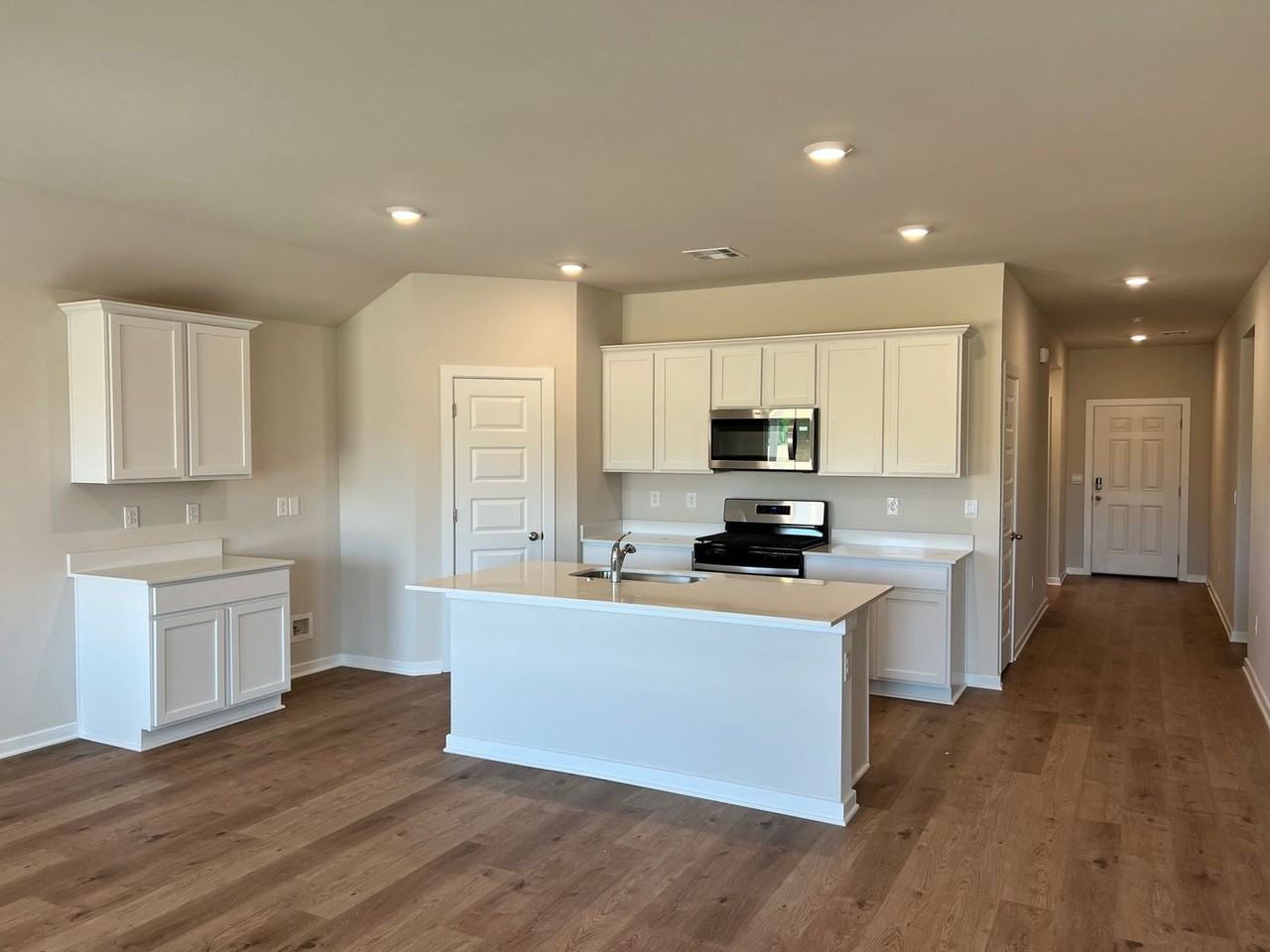 2909 Firefly Dr - Photo 5 of 23