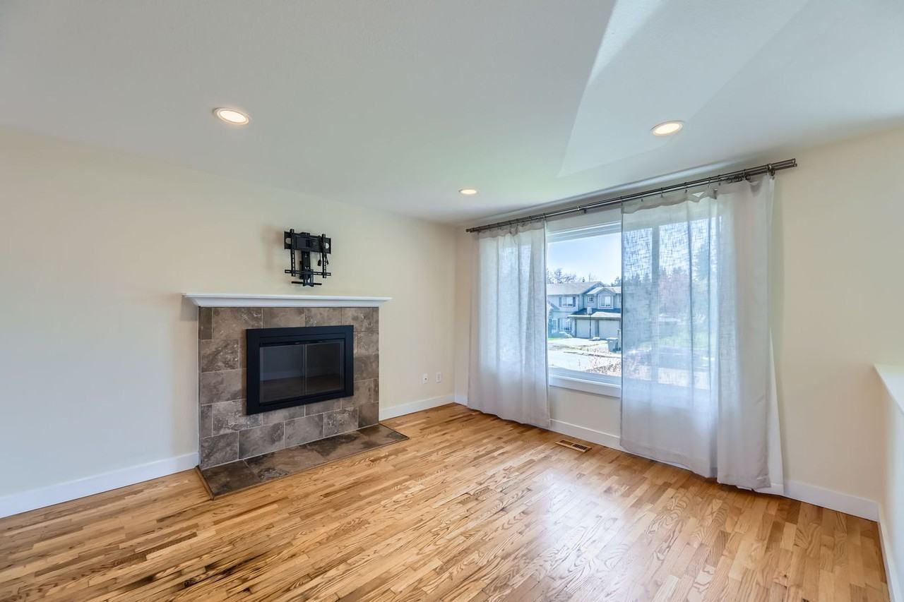 14252 79th Ave Ne - Photo 6 of 26