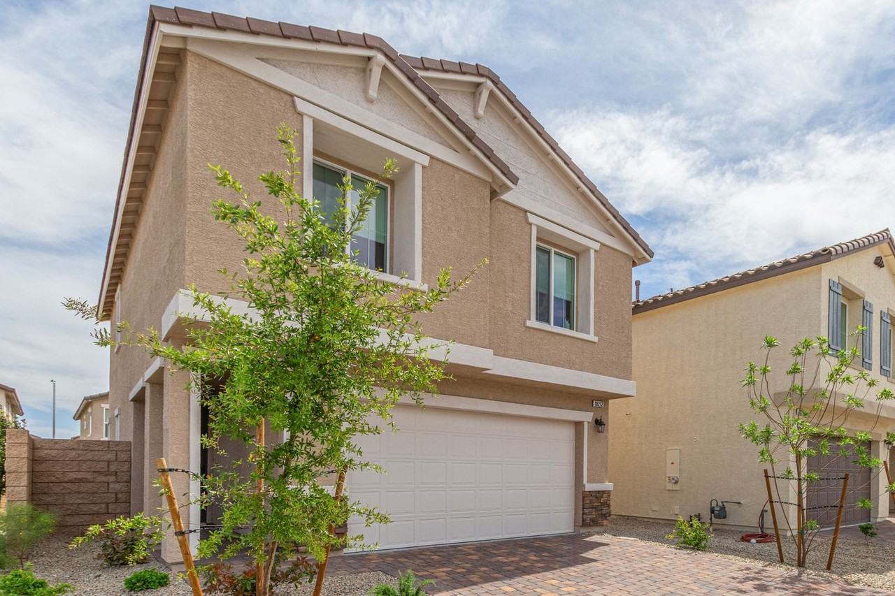 10212 Starlit Canyon Ct - Photo 2 of 34
