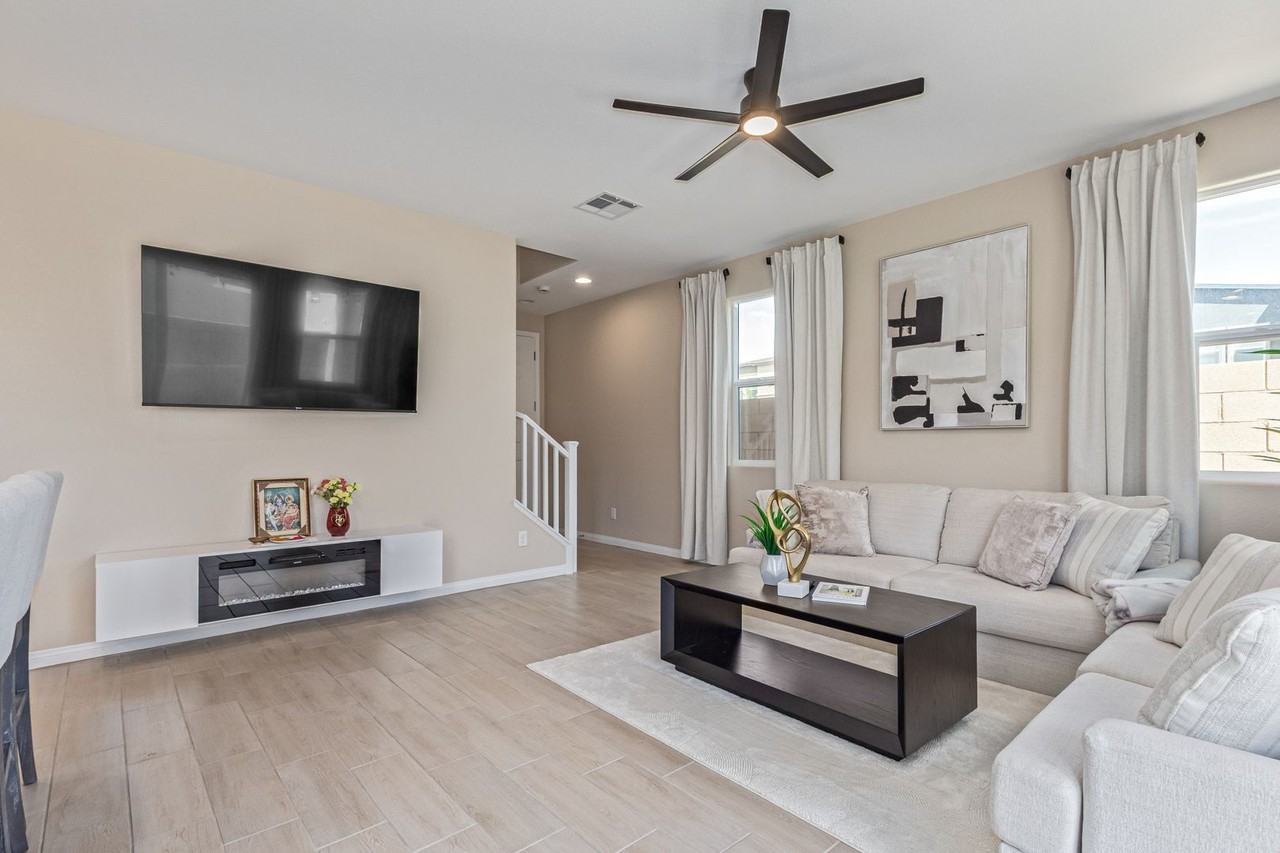 10212 Starlit Canyon Ct - Photo 7 of 34