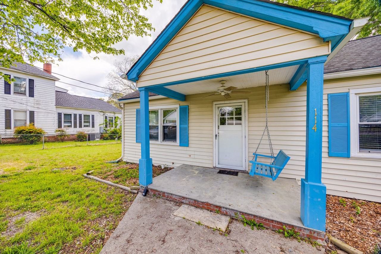114 Gaston St - Photo 2 of 24