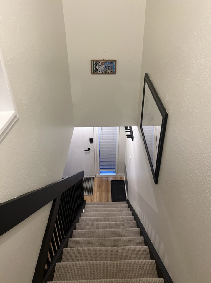 470 Woodside Ave #5 - Photo 7 of 17