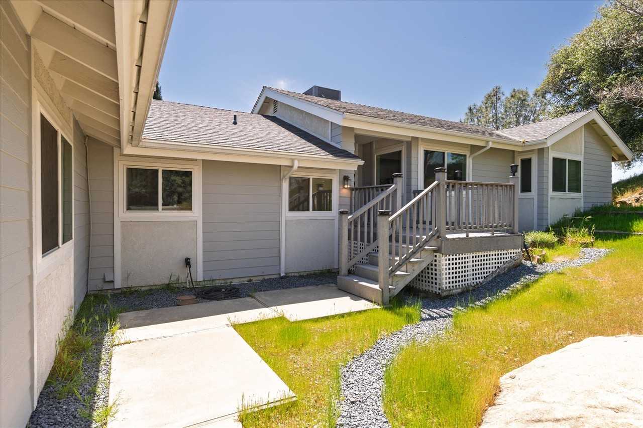 43596 Cedar Grove Ct #NA - Photo 3 of 37