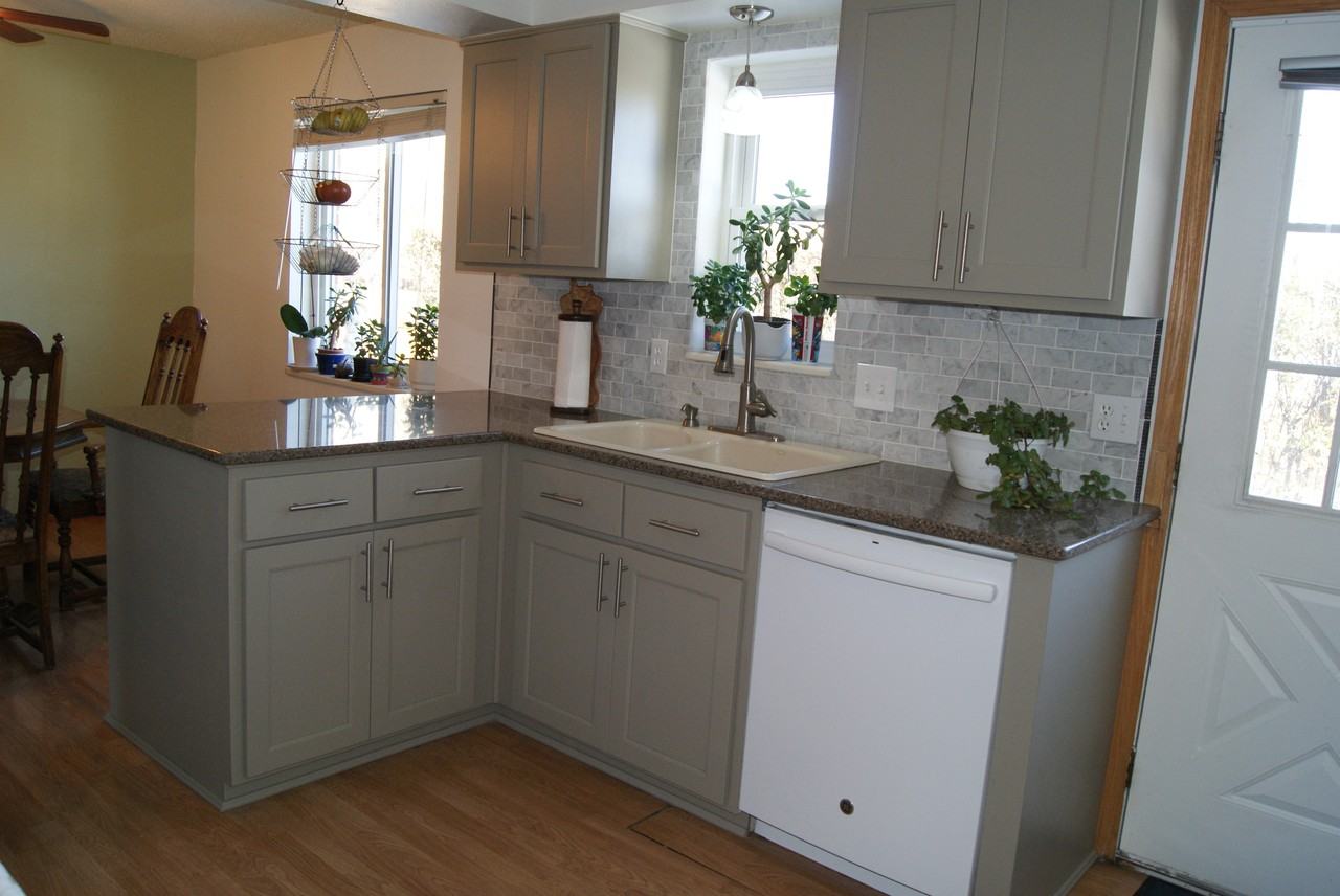 7744 S Hoyt St - Photo 3 of 15