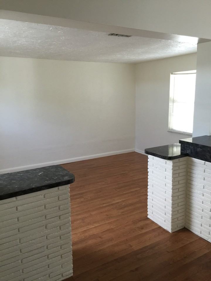 1414 S Seacrest Blvd - Photo 3 of 20