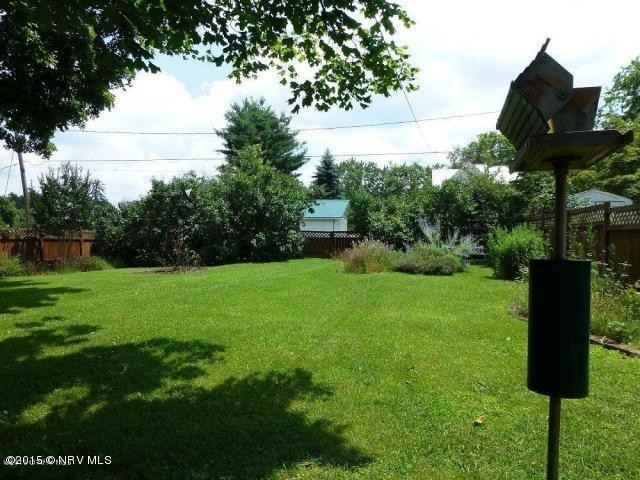 306 5th St - Photo 3 of 20