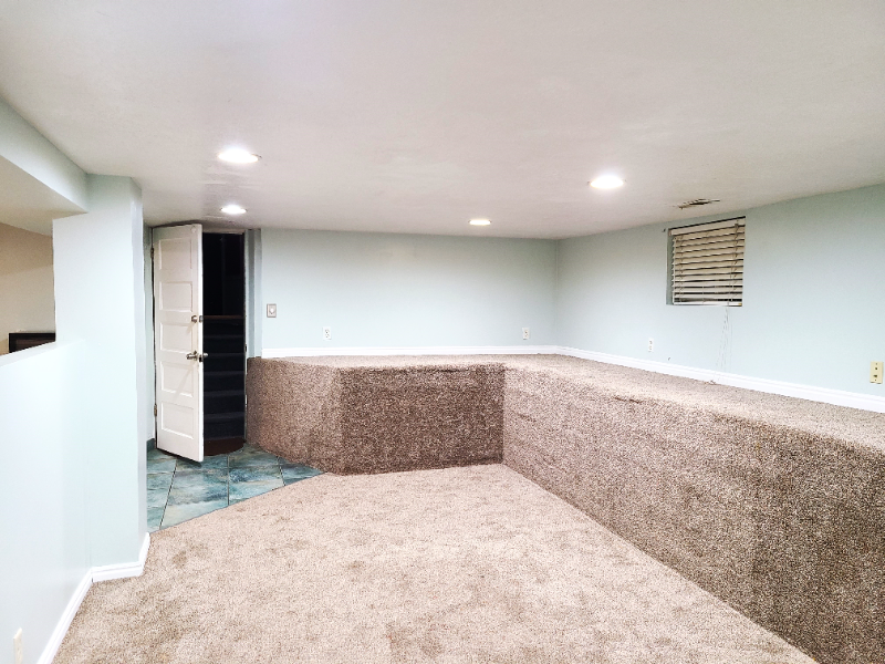 621 E Bryan Ave - Photo 3 of 11