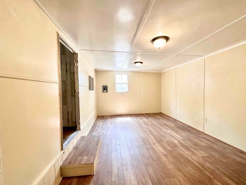 1135 Austin St #7 - Photo 2 of 6