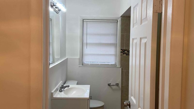 2558 Rice St - Photo 7 of 12