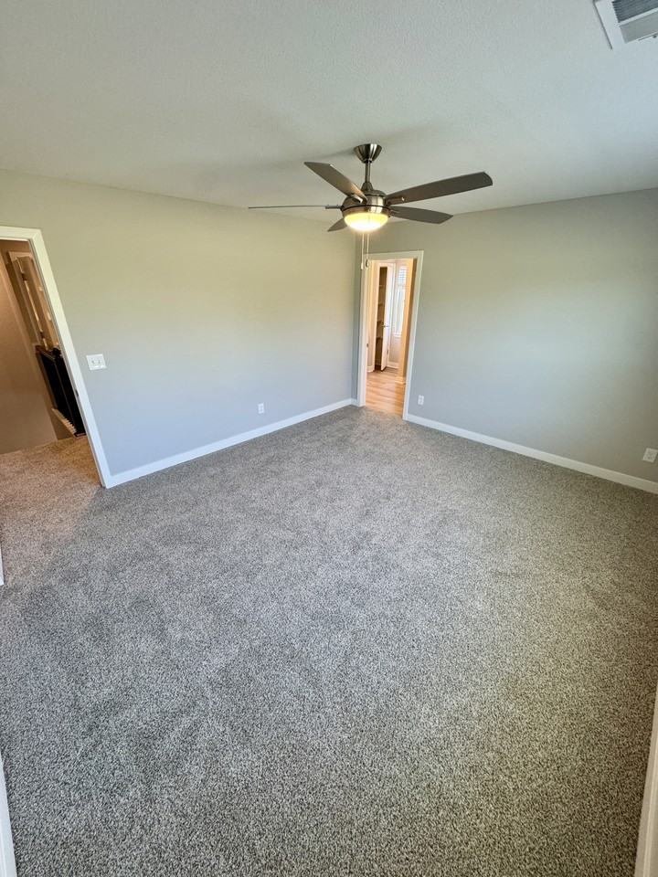 8425 Valley Spring Drive - Photo 5 of 10