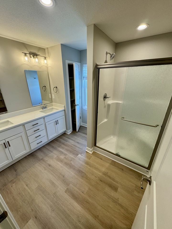 8425 Valley Spring Drive - Photo 6 of 10