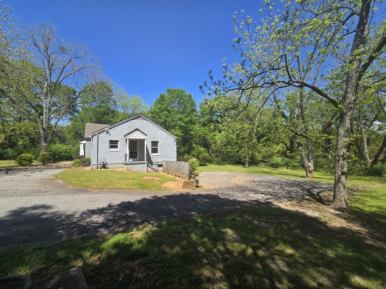 1030 Summit Grove Drive - Photo 3 of 24