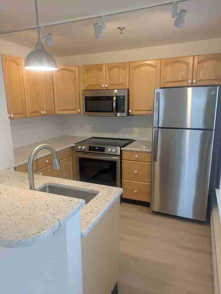 646 - 654 Main Street - Photo 2 of 13