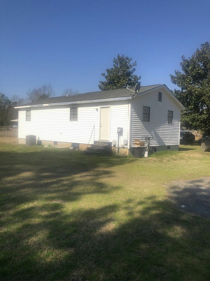 650 South Carolina 300 - Photo 3 of 14