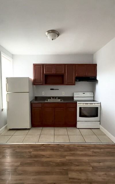 4936 North 17th Street - Photo 2 of 8