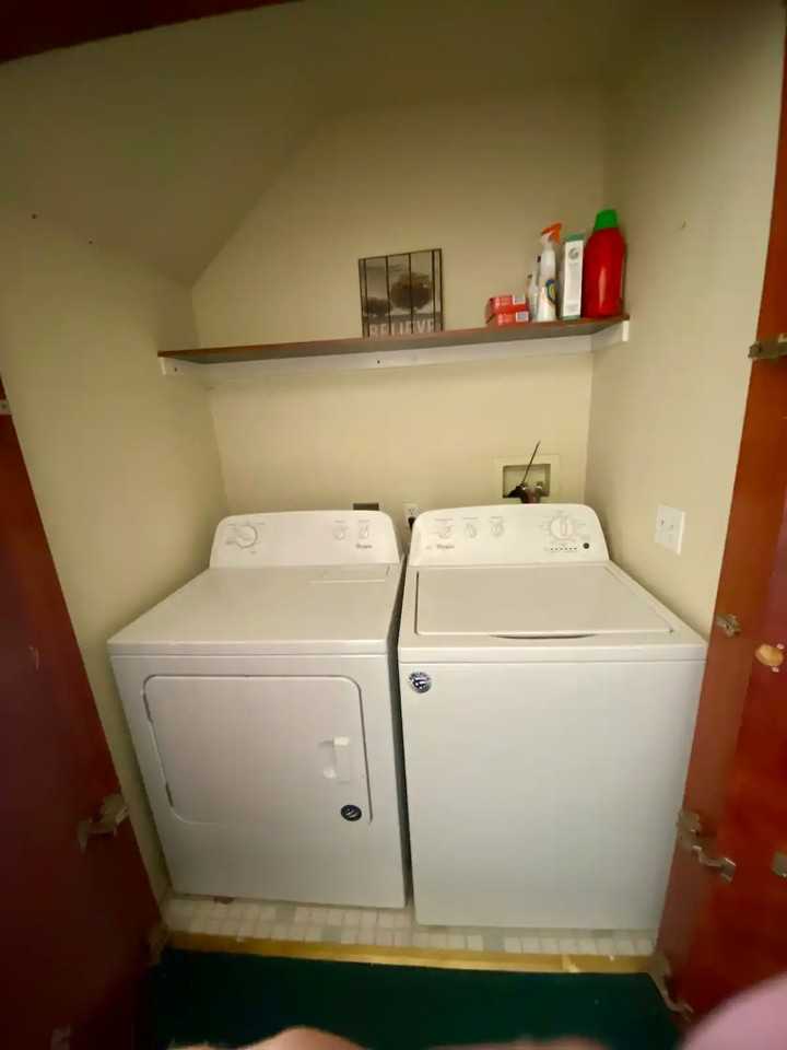 4921 Plum Avenue, Unit B - Photo 4 of 15