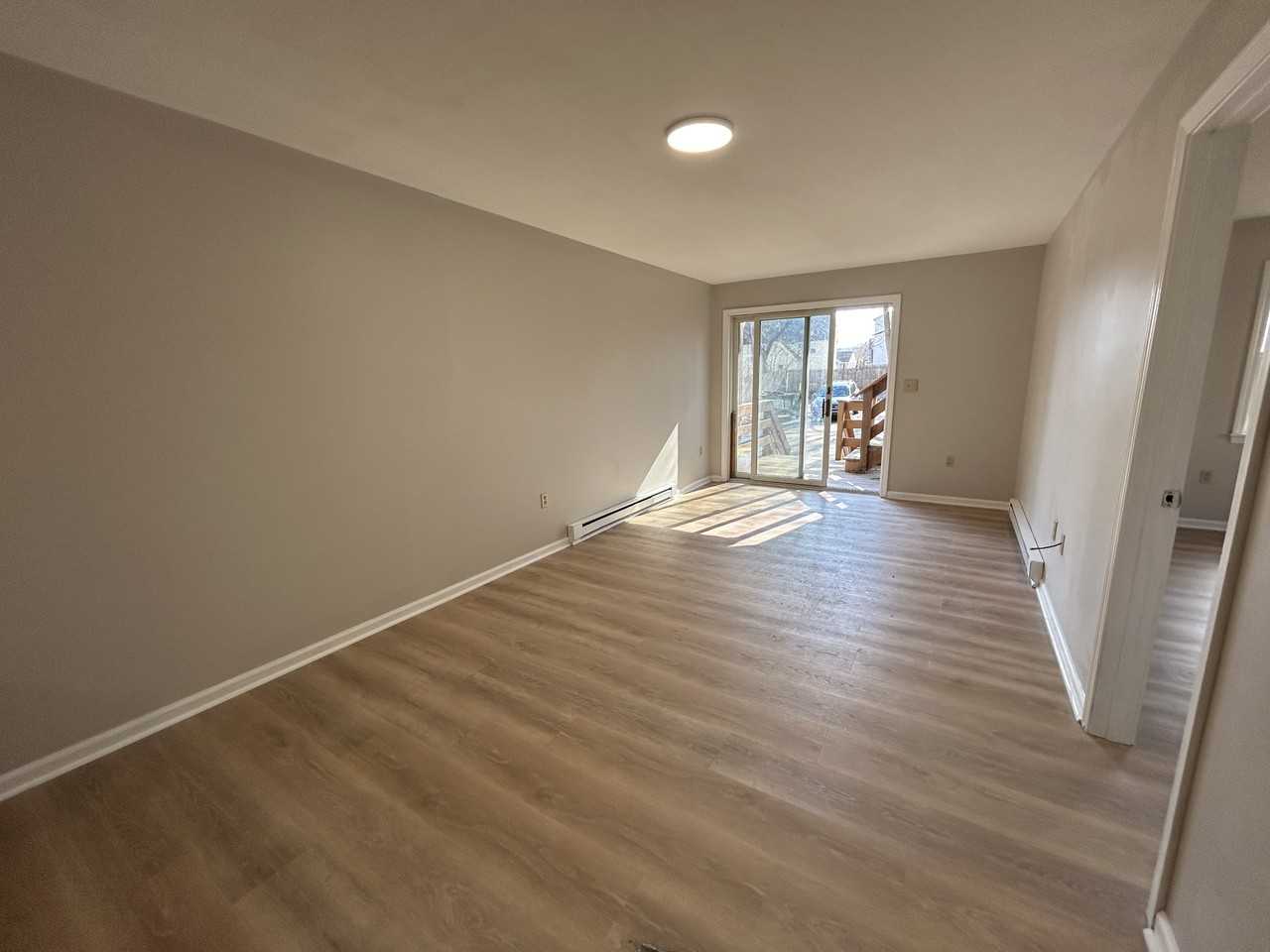 37 Monroe St - Photo 2 of 5