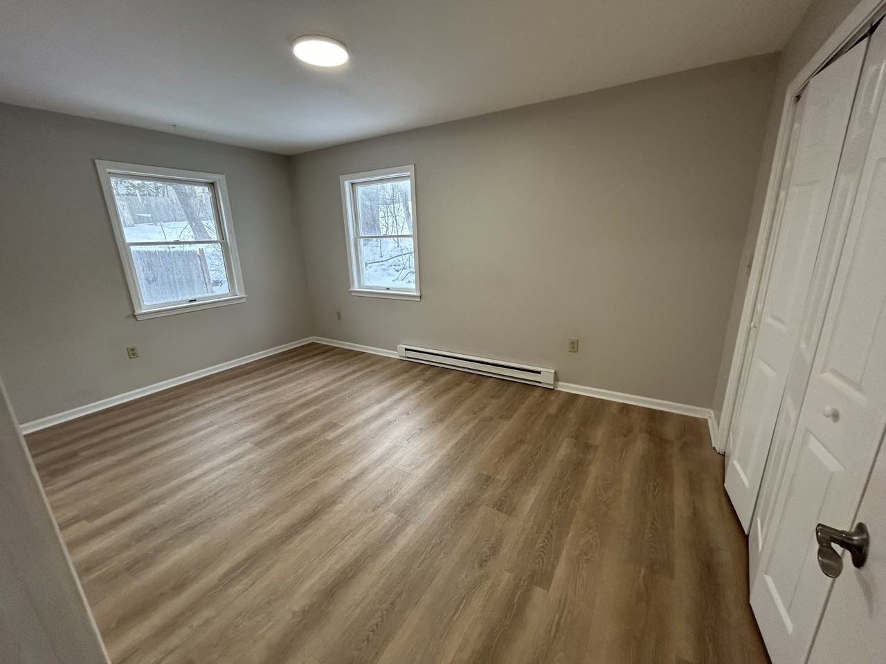 37 Monroe St - Photo 3 of 5