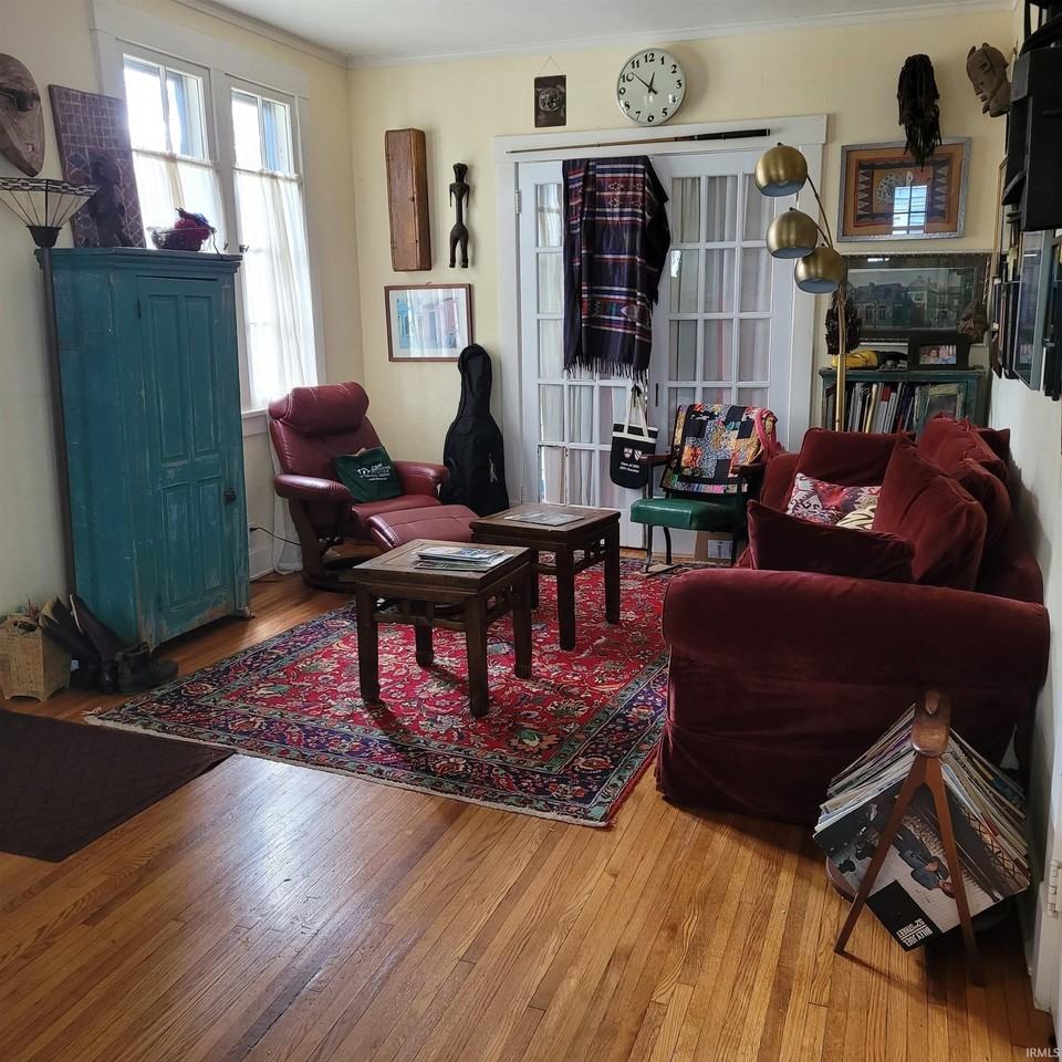 720 South Park Avenue - Photo 2 of 14