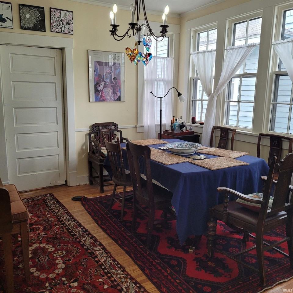 720 South Park Avenue - Photo 3 of 14